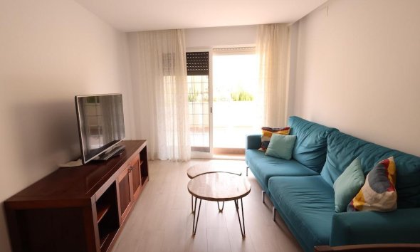 Resale - Apartment - Orihuela Costa - Campoamor