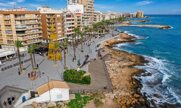 Resale - Bungalow - Torrevieja - Aguas Nuevas