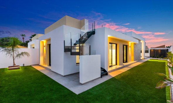 Resale - Villa - Torrevieja - El Chaparral