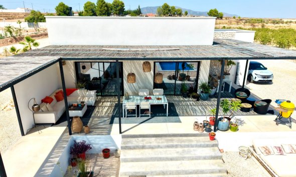 Reventa - Villa / Casa - Pinoso