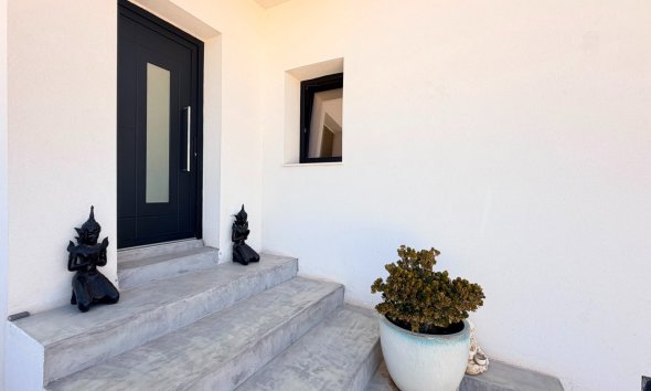 Reventa - Villa / Casa - Pinoso