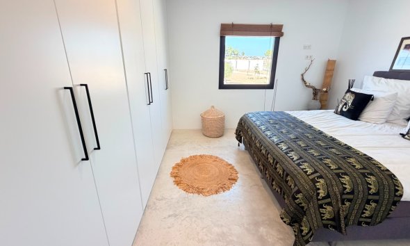 Reventa - Villa / Casa - Pinoso