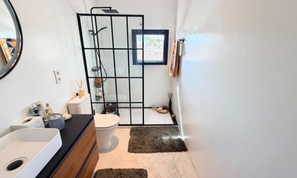 Reventa - Villa / Casa - Pinoso