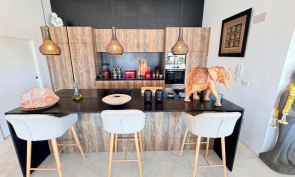 Reventa - Villa / Casa - Pinoso