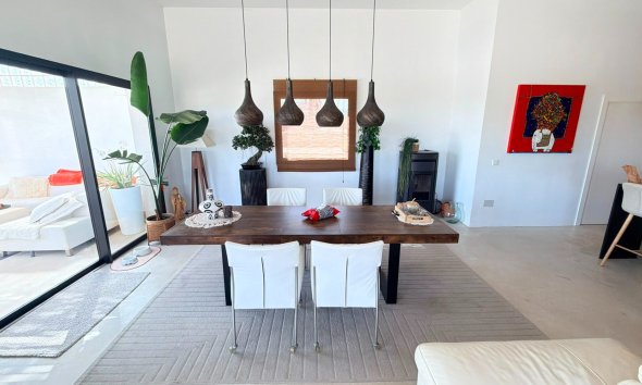 Reventa - Villa / Casa - Pinoso