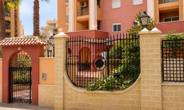 Resale - Apartment - Torrevieja - Playa de los Locos