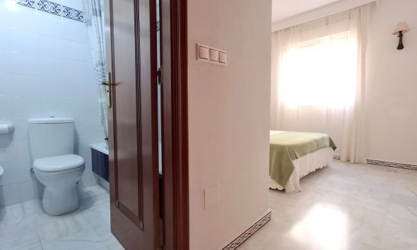 Resale - Apartment - Torrevieja - Playa de los Locos