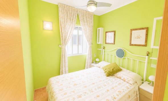 Resale - Apartment - Torrevieja - Estacion de autobuses