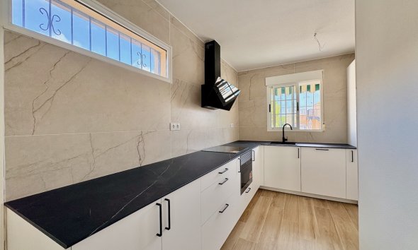 Resale - Villa - Orihuela - Los Balcones