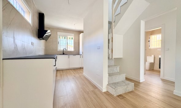Resale - Villa - Orihuela - Los Balcones