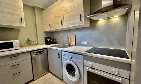 Resale - Apartament / Duplex - Torrevieja