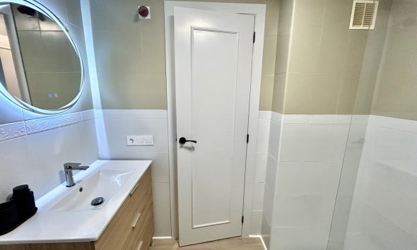 Resale - Apartament / Duplex - Torrevieja