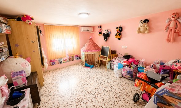 Resale - Villa - Torrevieja - La Siesta