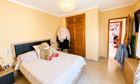 Resale - Villa - Torrevieja - La Siesta