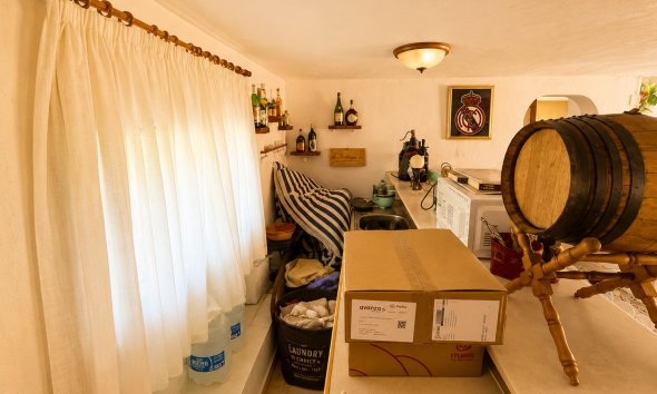 Resale - Villa - Torrevieja - La Siesta