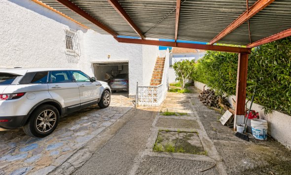 Resale - Villa - Torrevieja - La Siesta