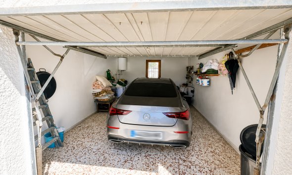 Resale - Villa - Torrevieja - La Siesta