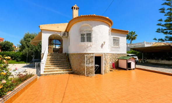 Resale - Villa - Torrevieja - La Siesta