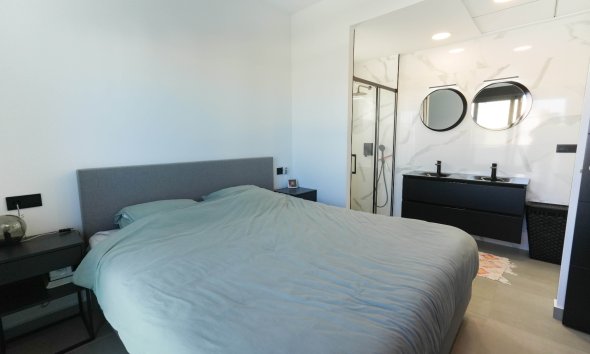 Resale - Villa - Benijofar