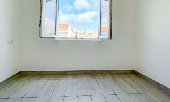 Resale - Apartament / Duplex - Torrevieja