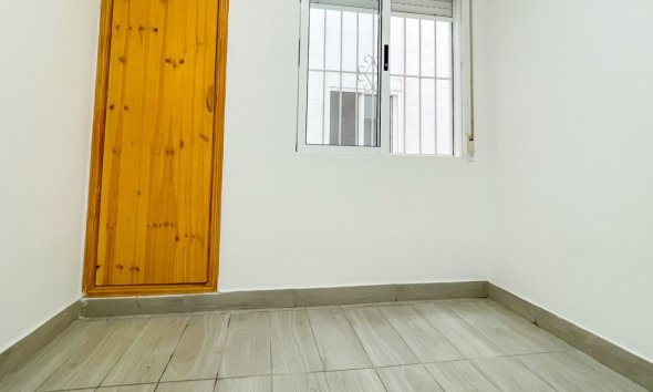Resale - Apartament / Duplex - Torrevieja