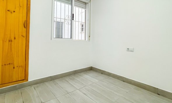 Resale - Apartament / Duplex - Torrevieja