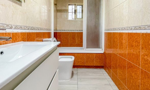 Resale - Apartament / Duplex - Torrevieja