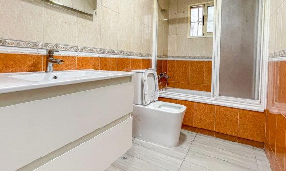 Resale - Apartament / Duplex - Torrevieja