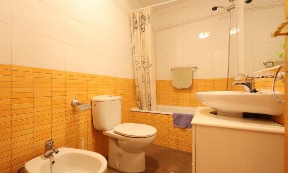 Resale - Apartment - Torrevieja - Centro