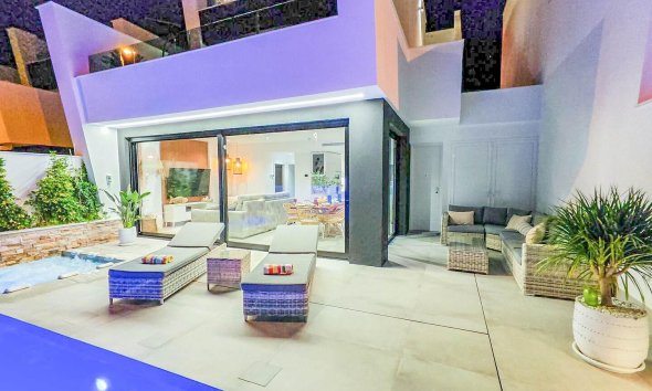 Resale - Terraced house / Townhouse - Santiago de la Ribera - zona san blas