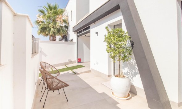Resale - Terraced house / Townhouse - Santiago de la Ribera - zona san blas