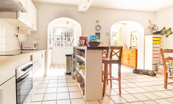 Resale - Terraced house / Townhouse - Orihuela Costa - Cabo Roig