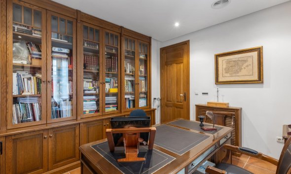 Resale - Villa - Torrevieja - La Veleta