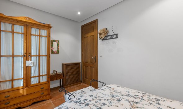 Resale - Villa - Torrevieja - La Veleta