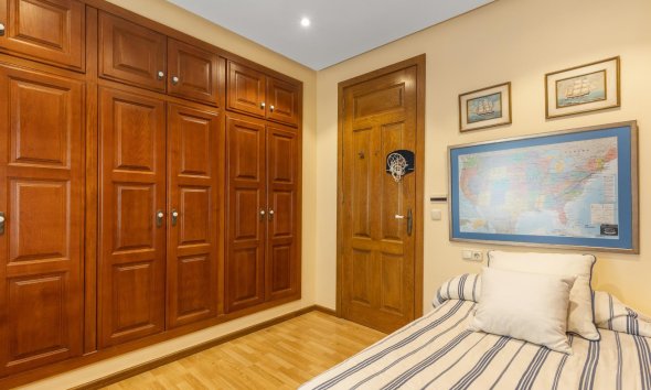 Resale - Villa - Torrevieja - La Veleta