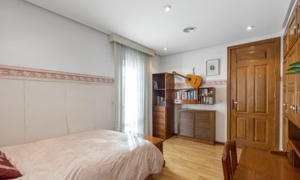Resale - Villa - Torrevieja - La Veleta