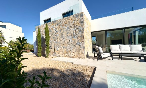 Resale - Villa - Orihuela - Las Colinas Golf