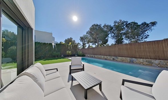 Resale - Villa - Orihuela - Las Colinas Golf