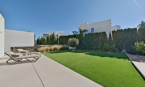 Resale - Villa - Orihuela - Las Colinas Golf