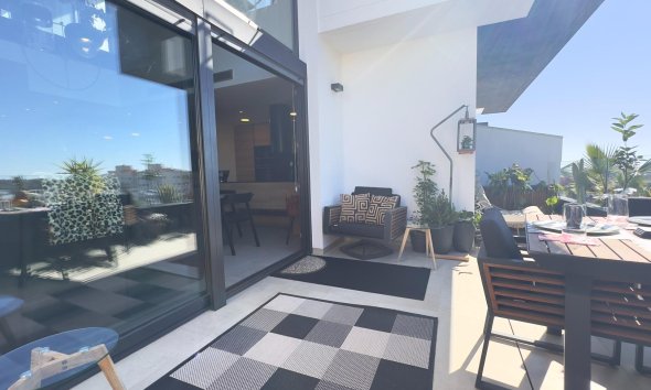 Resale - Apartment - Orihuela Costa - Los Dolses