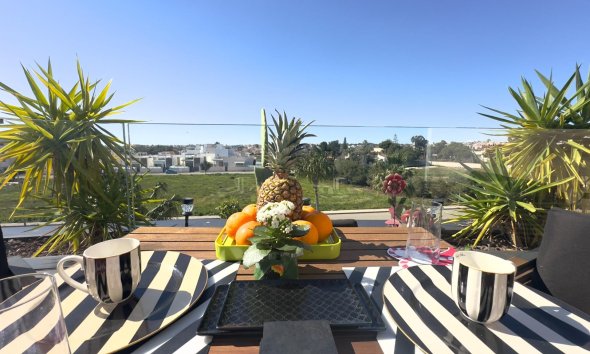 Resale - Apartment - Orihuela Costa - Los Dolses