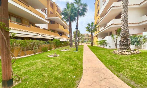 Resale - Apartment - Torrevieja - Punta Prima