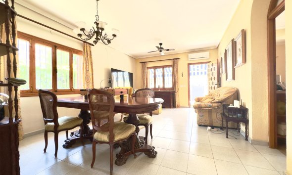 Resale - Villa - Orihuela Costa - La Zenia