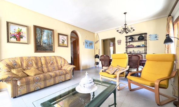 Resale - Villa - Orihuela Costa - La Zenia
