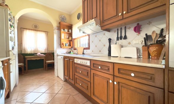 Resale - Villa - Orihuela Costa - La Zenia