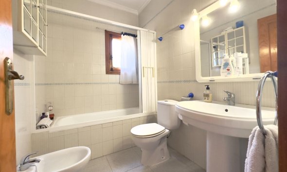 Resale - Villa - Orihuela Costa - La Zenia