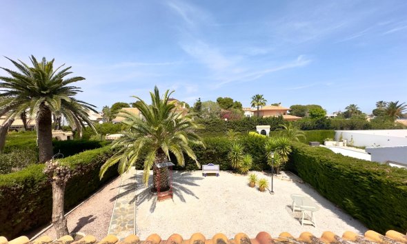 Resale - Villa - Orihuela Costa - La Zenia