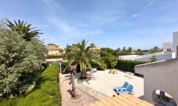 Resale - Villa - Orihuela Costa - La Zenia