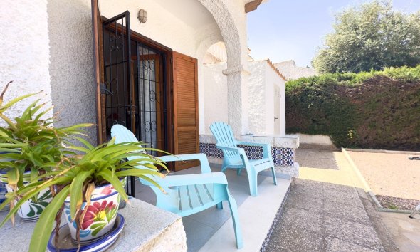 Resale - Villa - Orihuela Costa - La Zenia