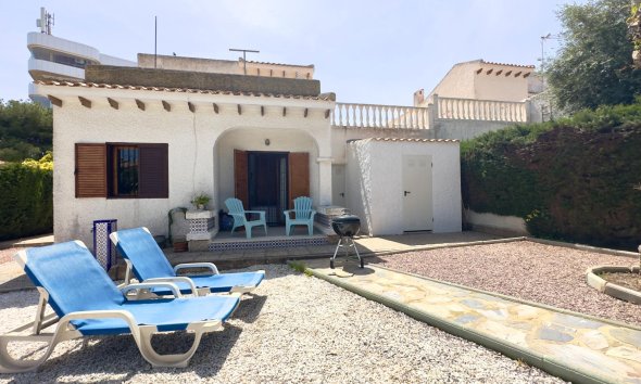 Resale - Villa - Orihuela Costa - La Zenia